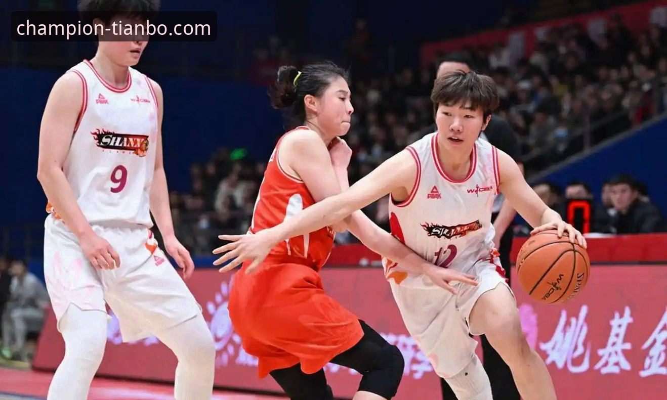 四川女篮总决赛首战创纪录大胜详解