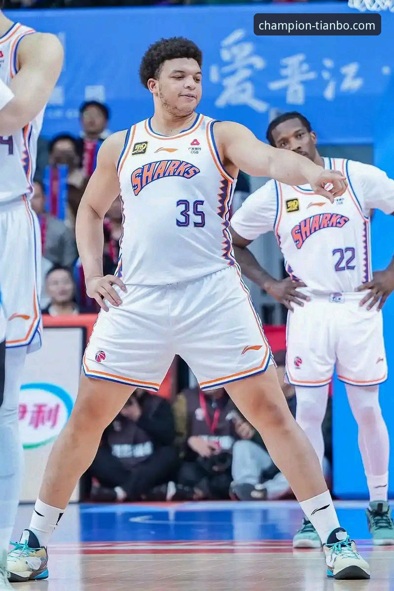 上海男篮豪取12连胜巩固榜首，天博体育高清直播呈现统治级表现